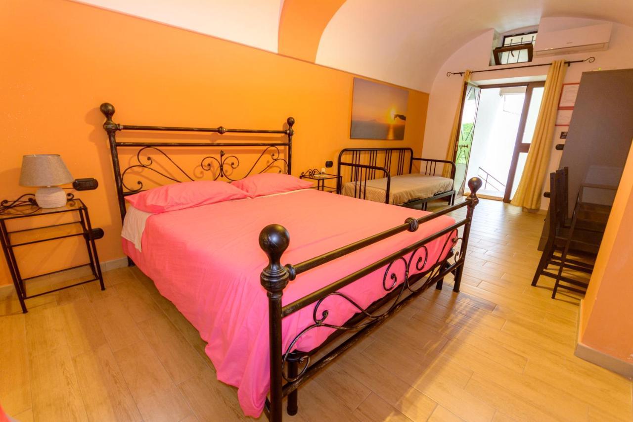 Quintessenza - Sorrento Coast Rentroom Вико Екуензе Екстериор снимка