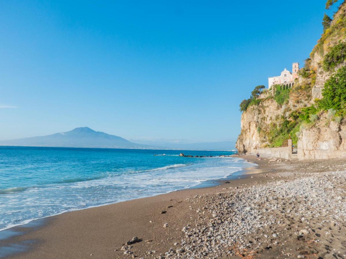 Quintessenza - Sorrento Coast Rentroom Вико Екуензе Екстериор снимка